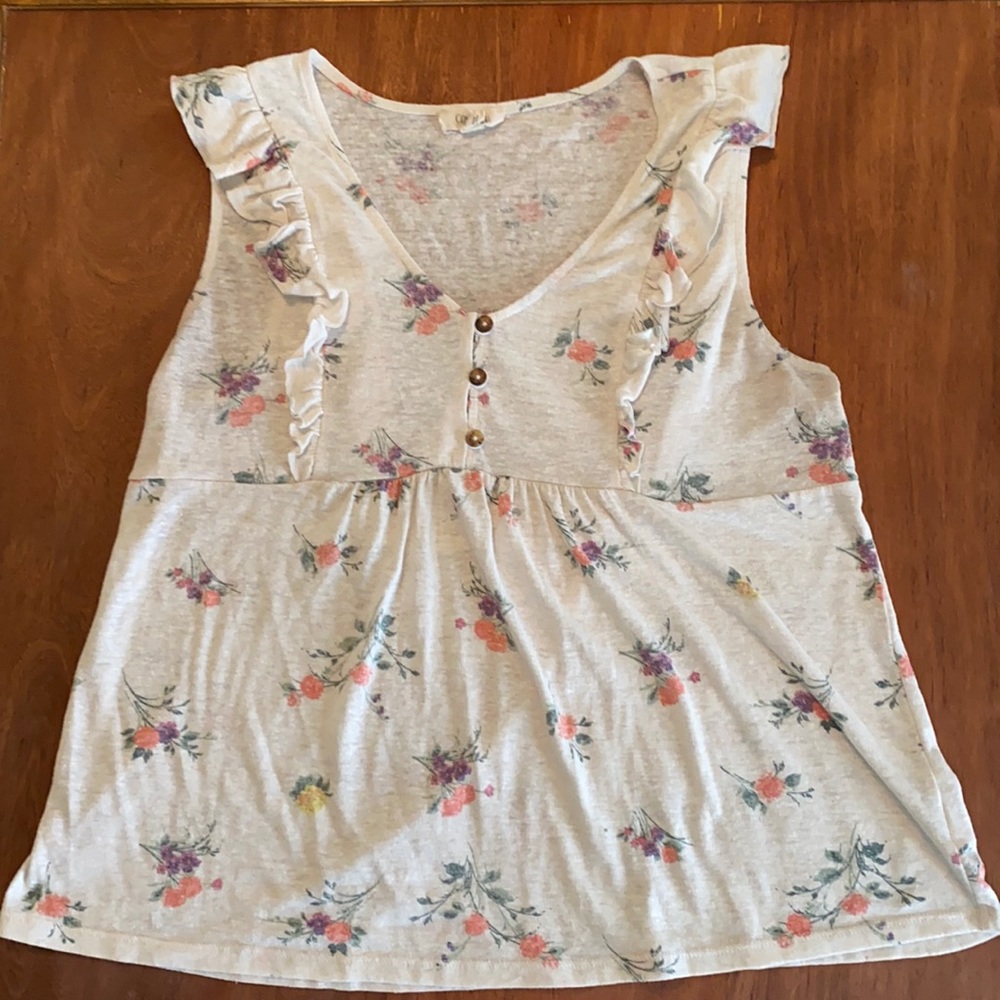 Linen tank top with ruffles